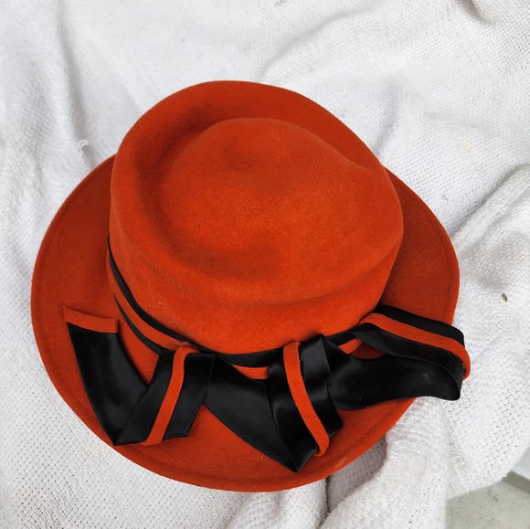 Vintage Ruth Kropyeld embellished wool‎ hat - Picture 3 of 9